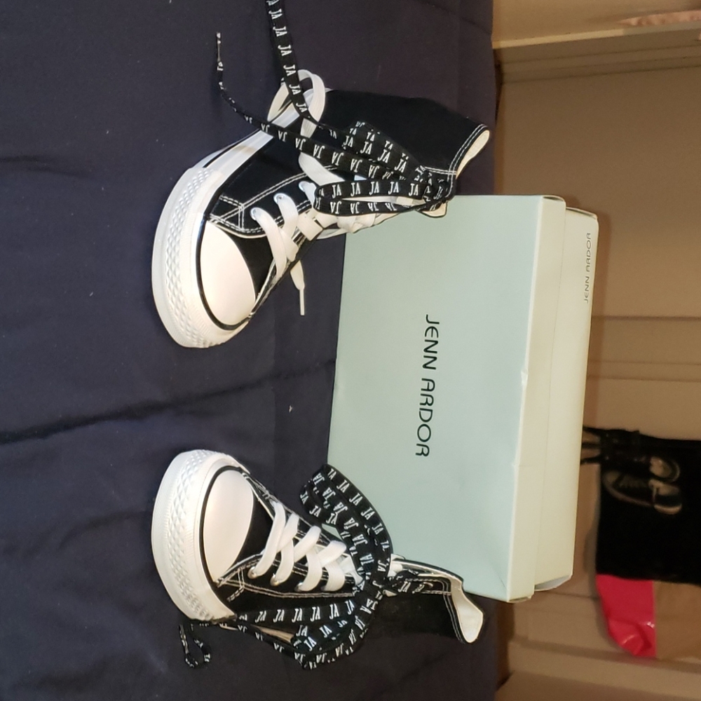 Jenn Arbor New Hightop Cavas Shoes